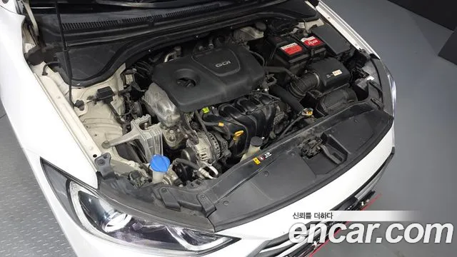 Hyundai Avante 2016 thumb 6