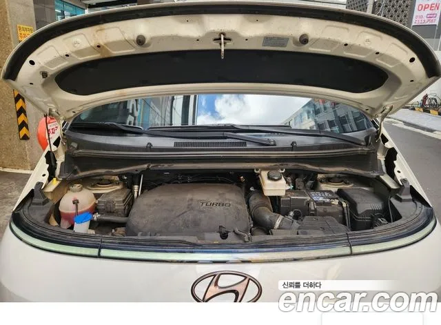 Hyundai Staria 2021 thumb 6
