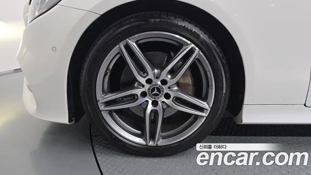 Mercedes-Benz E-Класс 2018 thumb 4