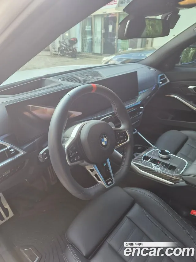 BMW 3-Series 2025 thumb 4