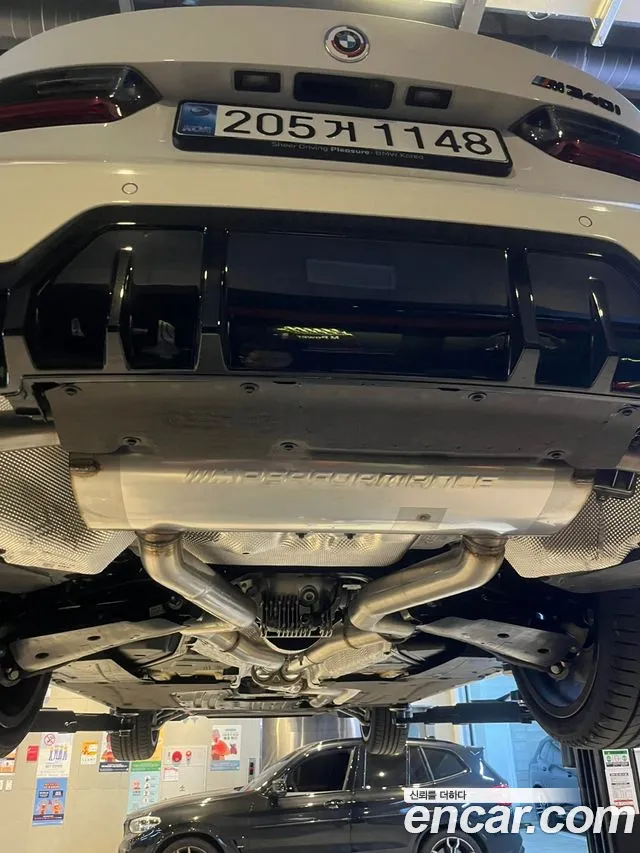 BMW 3-Series 2025 thumb 8