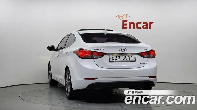 Hyundai Avante 2015 thumb 4