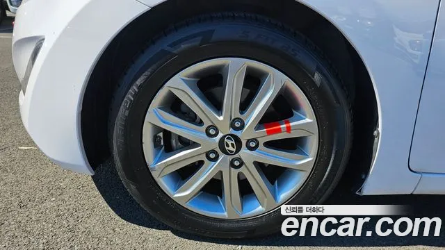 Hyundai Avante 2015 thumb 5