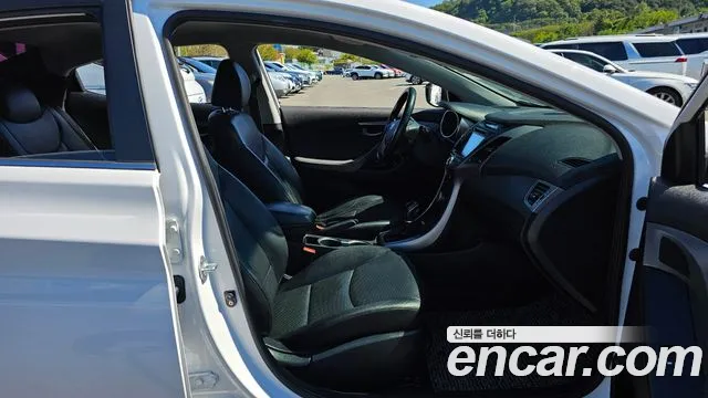 Hyundai Avante 2015 thumb 11