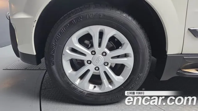 KG_Mobility_Ssangyong KORANDO 2017 thumb 5