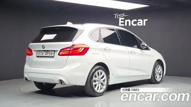 BMW 2-Series 2019 thumb 2