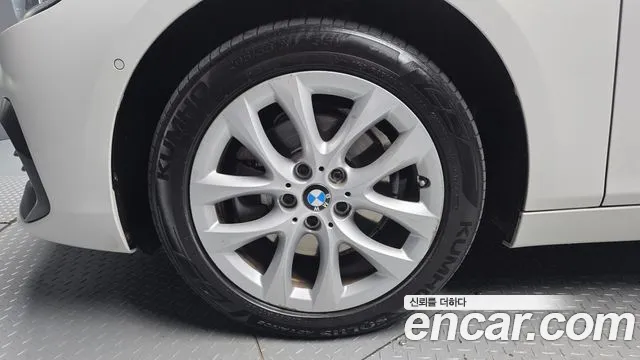 BMW 2-Series 2019 thumb 5