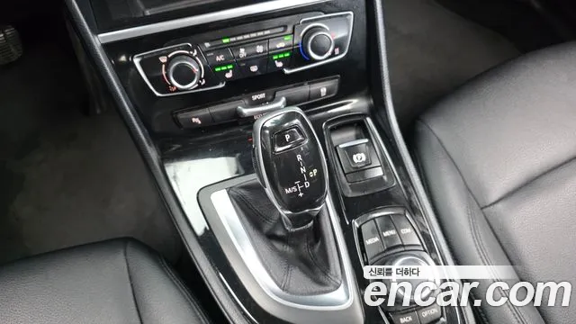 BMW 2-Series 2019 thumb 9