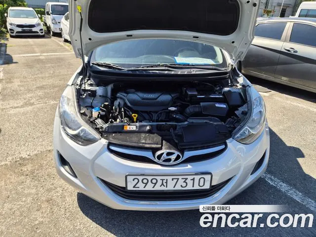 Hyundai Avante 2011 thumb 10