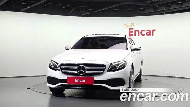 Mercedes-Benz E-Класс 2017 thumb 3