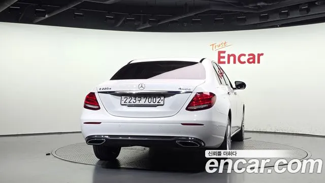 Mercedes-Benz E-Класс 2017 thumb 4