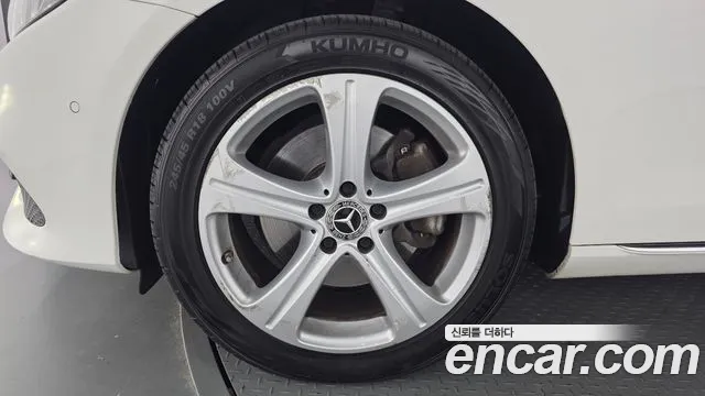 Mercedes-Benz E-Класс 2017 thumb 5