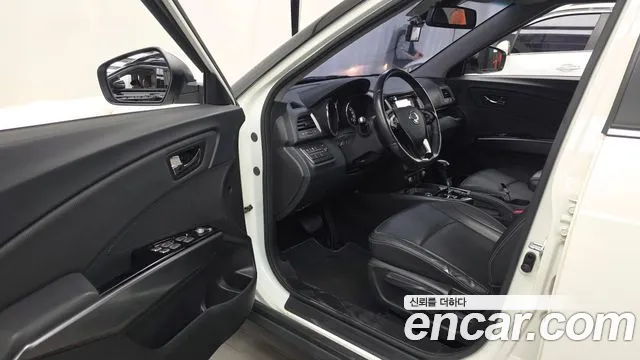 KG_Mobility_Ssangyong TIBOLI 2018 thumb 10