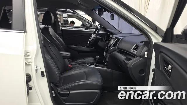 KG_Mobility_Ssangyong TIBOLI 2018 thumb 11