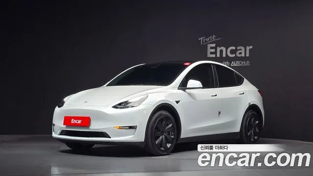 Tesla Model Y 2022 thumb 12