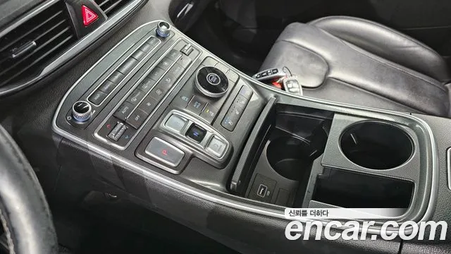 Hyundai Santa Fe 2021 thumb 9