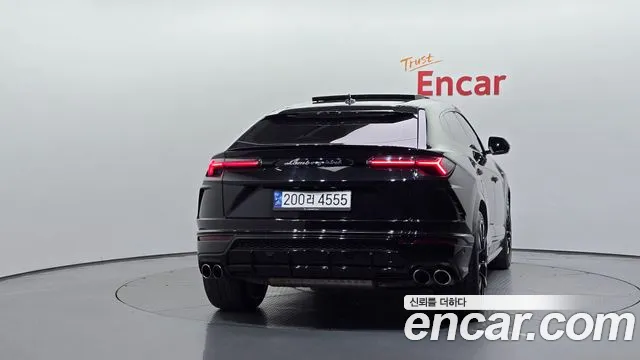 Lamborghini Urus 2022 thumb 4