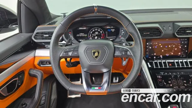 Lamborghini Urus 2022 thumb 12