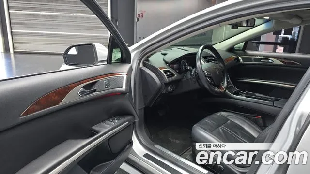 Lincoln MKZ 2015 thumb 10
