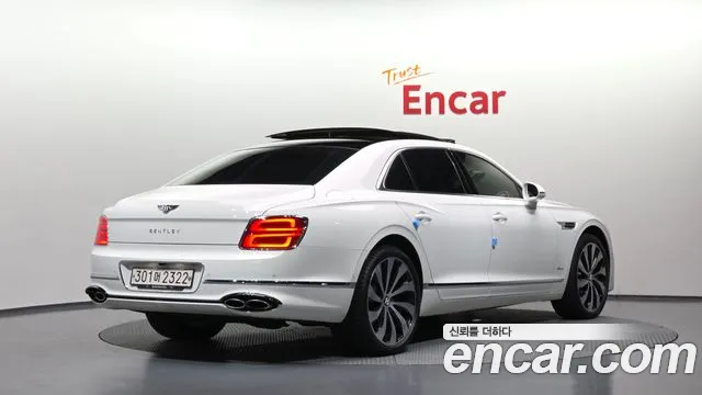 Bentley Flying Spur 2023 thumb 2