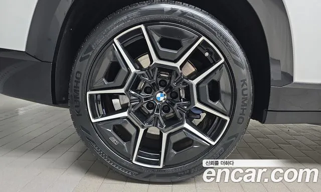 BMW XM 2023 thumb 4
