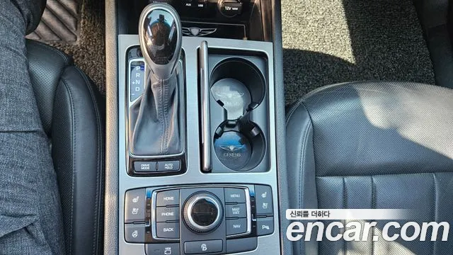 Hyundai Genesis 2016 thumb 10