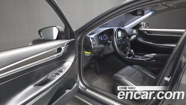 Hyundai Grandeur 2018 thumb 9