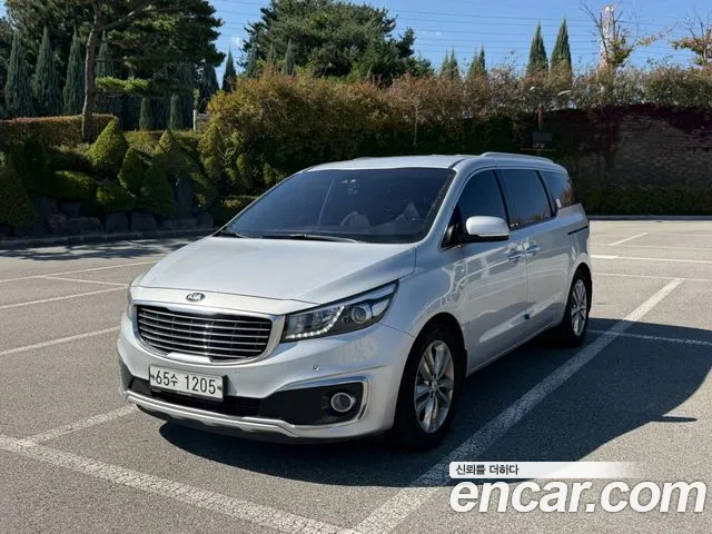 Kia Carnival 2017 thumb 3