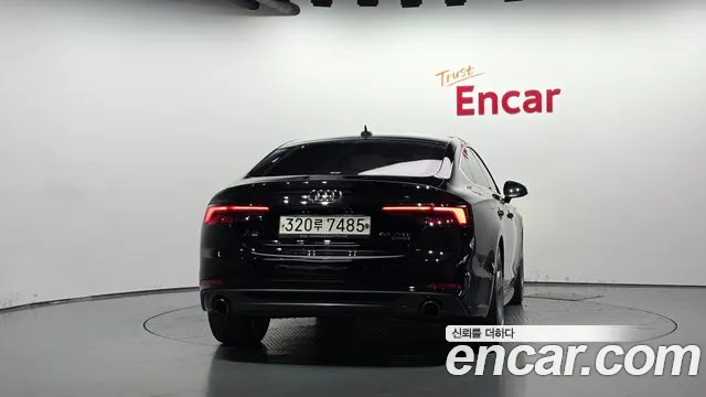 Audi A5 2019 thumb 4