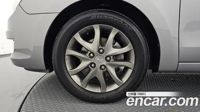 Hyundai i30 2010 thumb 4