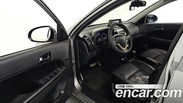 Hyundai i30 2010 thumb 9