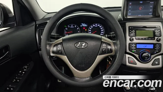 Hyundai i30 2010 thumb 12