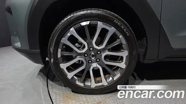 KG_Mobility_Ssangyong Torres 2023 thumb 4