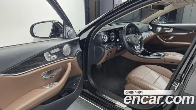 Mercedes-Benz E-Класс 2018 thumb 10