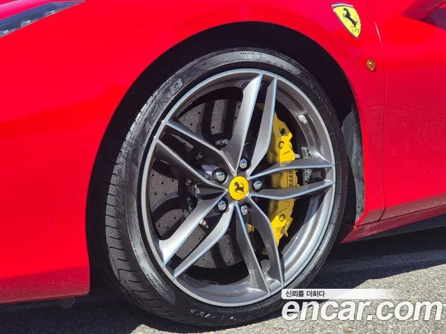 Ferrari 488 2018 thumb 5