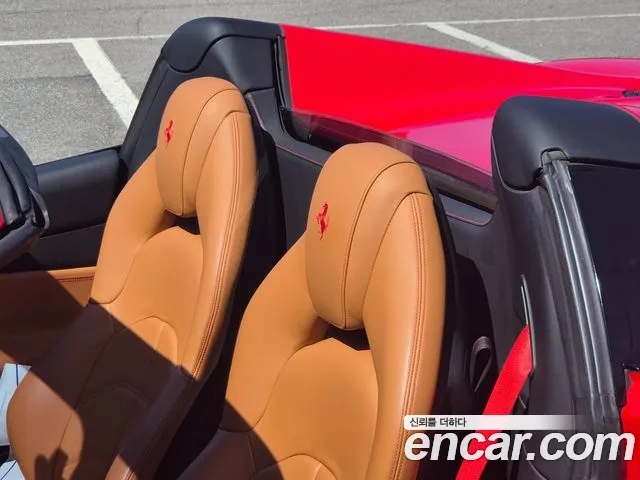 Ferrari 488 2018 thumb 10