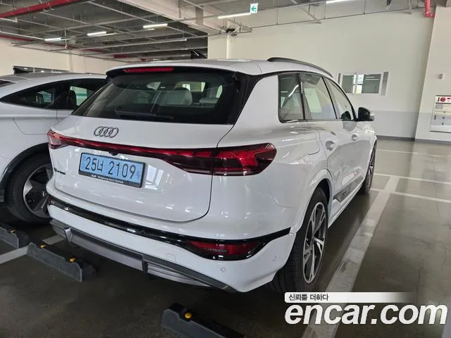 Audi Q6 e-tron 2026 thumb 2