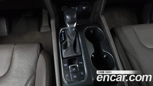 Hyundai Santa Fe 2018 thumb 8