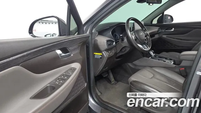 Hyundai Santa Fe 2018 thumb 9