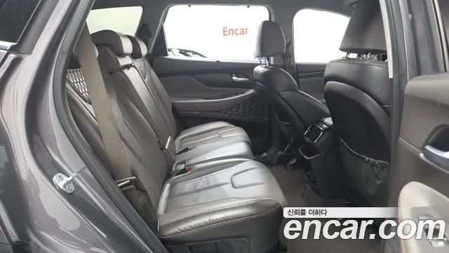 Hyundai Santa Fe 2018 thumb 10