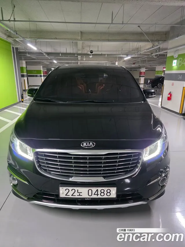 Kia Carnival 2016 thumb 3
