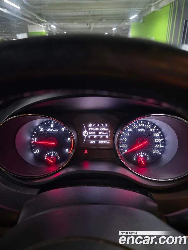 Kia Carnival 2016 thumb 8