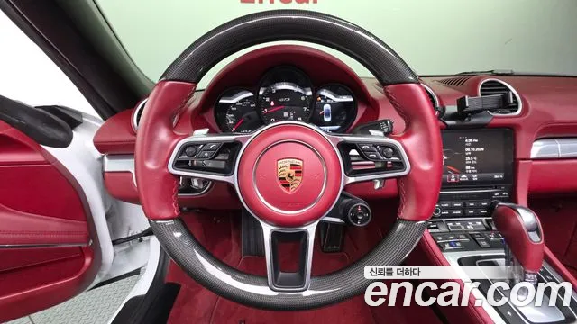 Porsche Cayman 2018 thumb 12