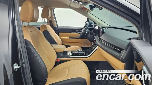 Kia Carnival 2022 thumb 11