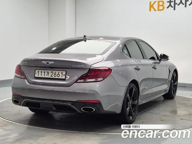 Genesis G70 2020 thumb 3
