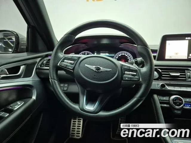 Genesis G70 2020 thumb 9