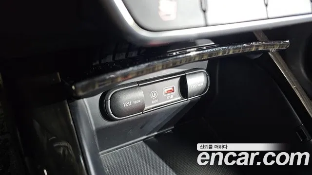 Kia Sorento 2017 thumb 12