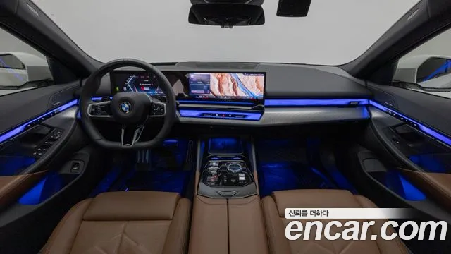 BMW 5-Series 2024 thumb 7