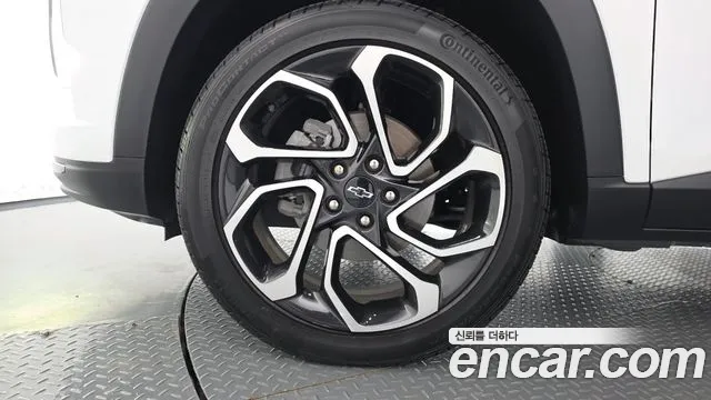 ChevroletGMDaewoo Tracker 2023 thumb 5