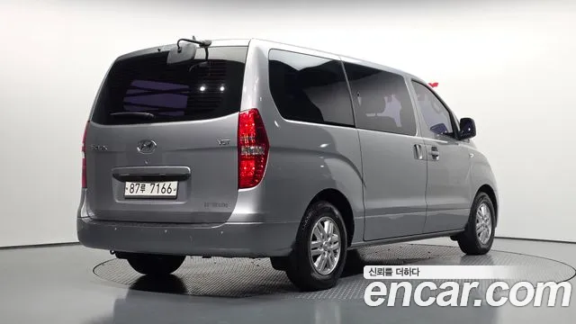 Hyundai Starex 2016 thumb 2